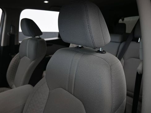 Used 2023 Honda Pilot LX image 16