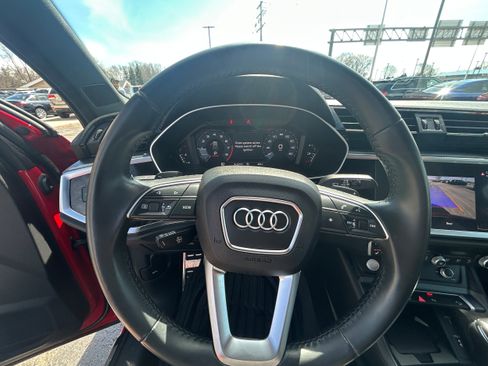 Used 2020 Audi Q3 2.0T Premium Plus image 7