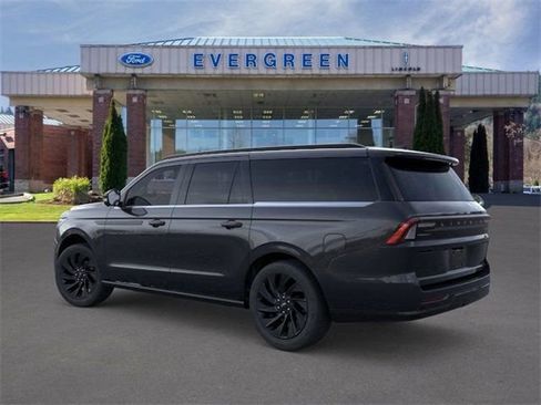 New 2025 Lincoln Navigator L Reserve w/ Jet Appearance Package image 4