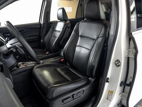 Used 2018 Honda Pilot Elite image 3