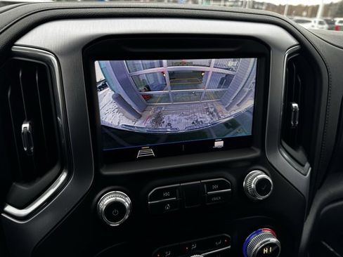 Used 2020 GMC Sierra 1500 Elevation w/ Elevation Value Package image 4