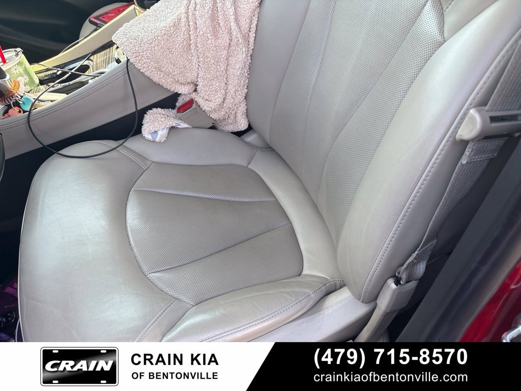 Used 2020 Buick Envision Essence w/ Experience Buick Package AWD/4WD image 18
