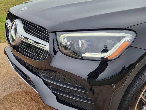 Used 2020 Mercedes-Benz GLC 300 4MATIC Coupe image 10