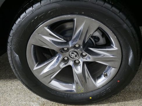 Used 2019 Toyota Highlander Limited Platinum image 15