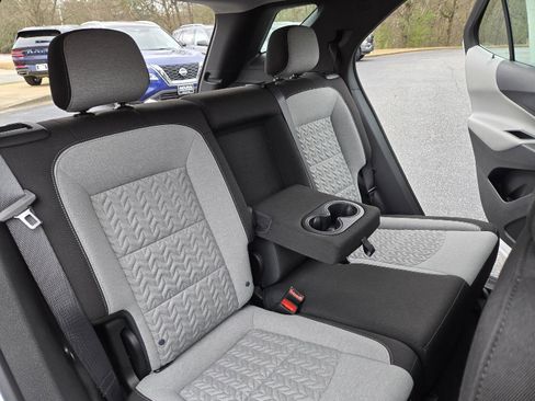 Used 2024 Chevrolet Equinox LS image 23