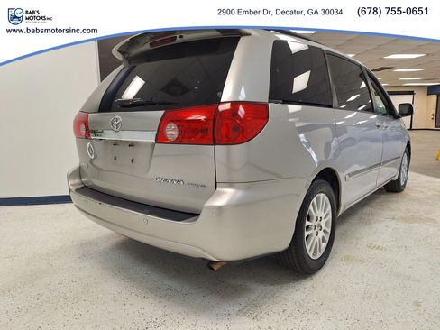 Used 2007 Toyota Sienna FWD image 12