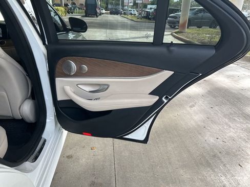 Used 2022 Mercedes-Benz E 350 4MATIC Sedan image 36