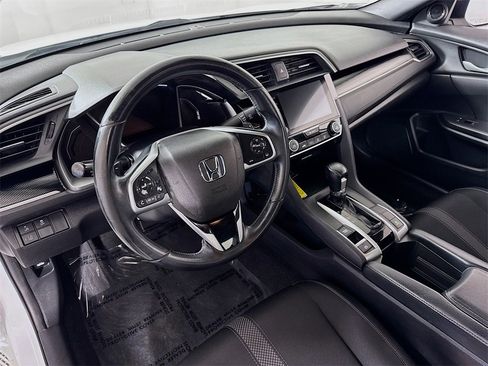 Used 2019 Honda Civic Sport image 9