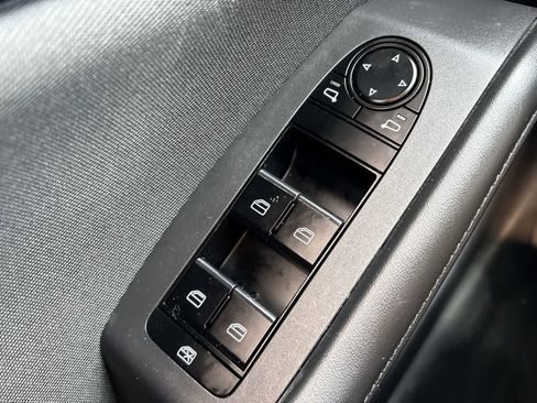 Used 2020 MAZDA MAZDA3 Sedan image 32