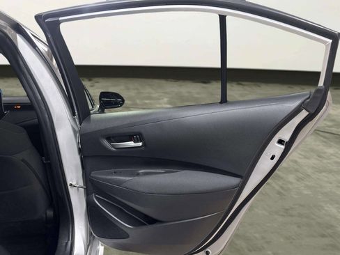 Used 2021 Toyota Corolla LE FWD image 16