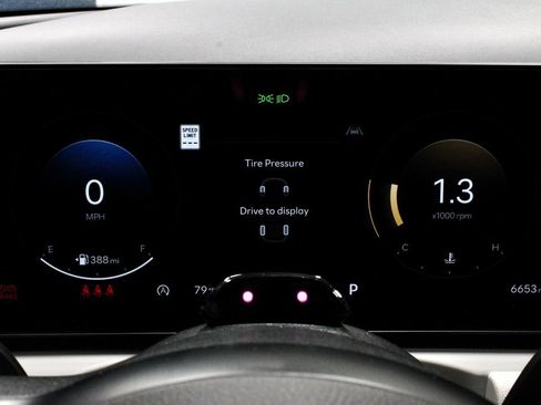 Certified 2025 Hyundai Tucson SEL FWD image 32