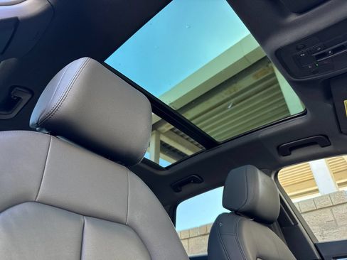 Certified 2025 Audi Q3 2.0T Premium AWD/4WD image 14