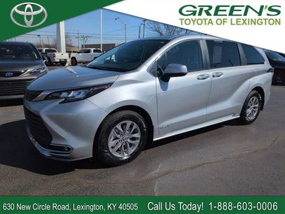 Used 2021 Toyota Sienna XLE