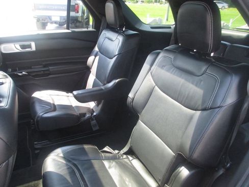 Used 2022 Ford Explorer ST w/ Equipment Group 401A AWD/4WD image 22