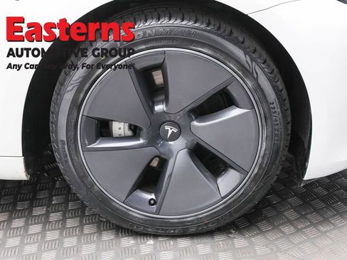 Used 2023 Tesla Model 3 Standard Range image 28