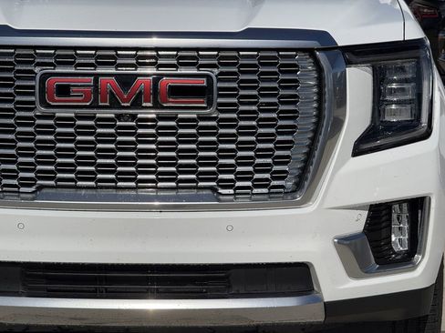 Used 2024 GMC Yukon Denali image 9