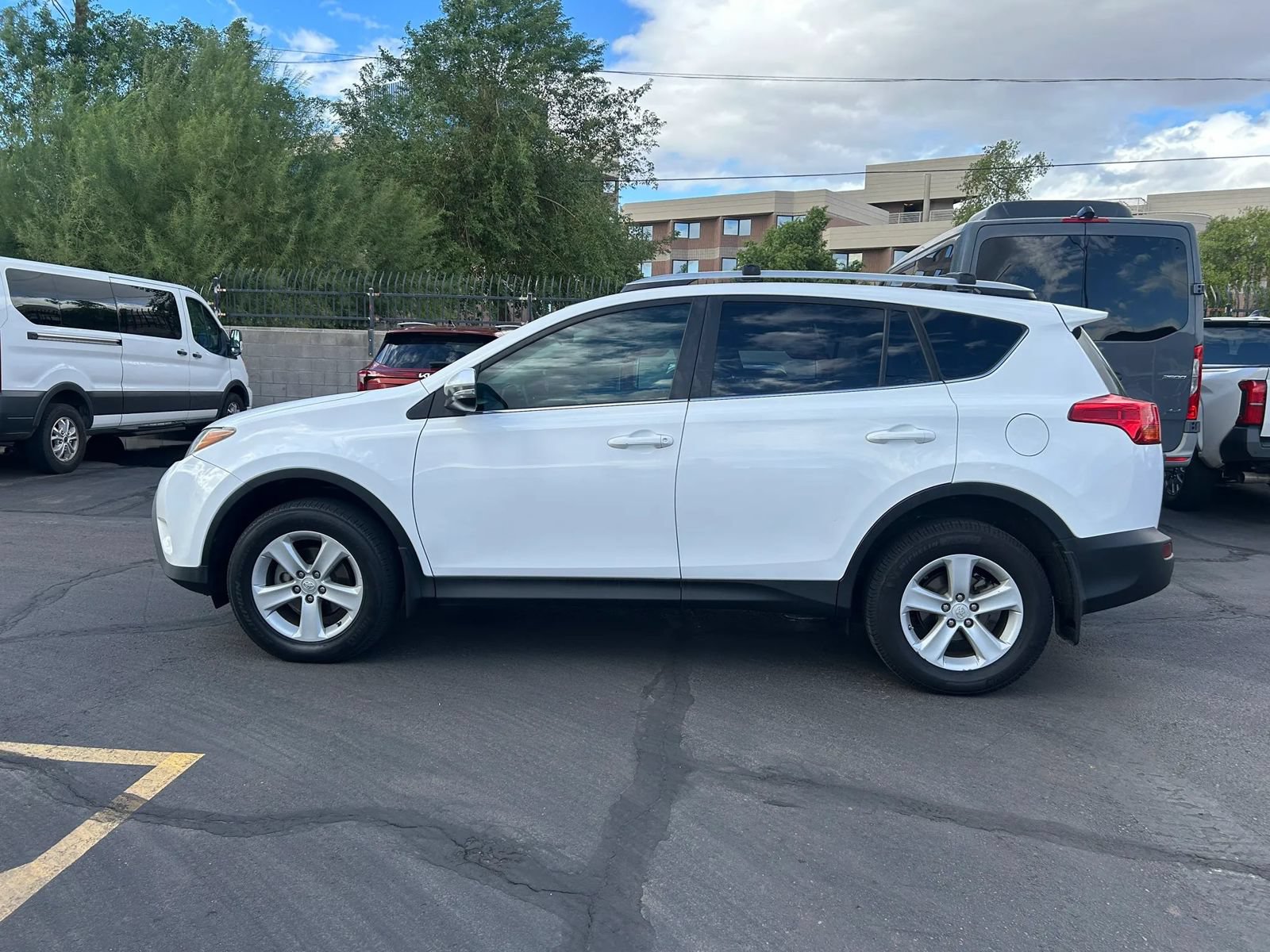 Used 2013 Toyota RAV4 XLE AWD/4WD image 8