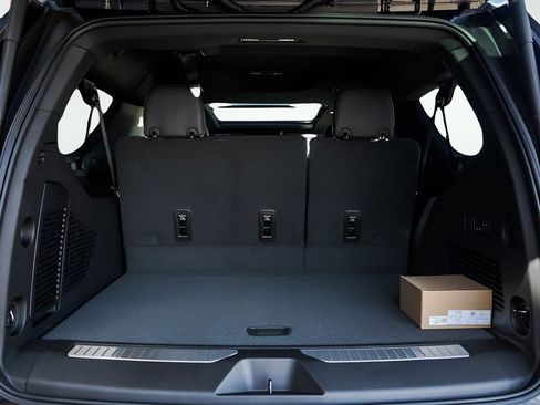 New 2026 GMC Yukon XL AT4 Ultimate AWD/4WD image 8