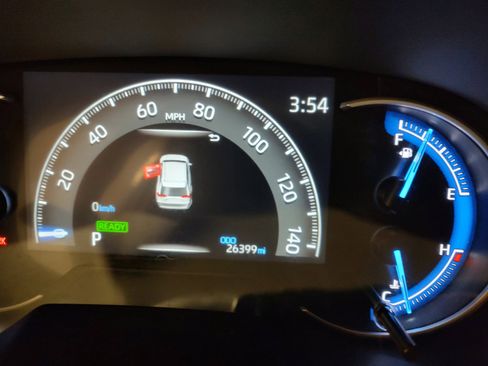 Used 2025 Toyota RAV4 LE image 5