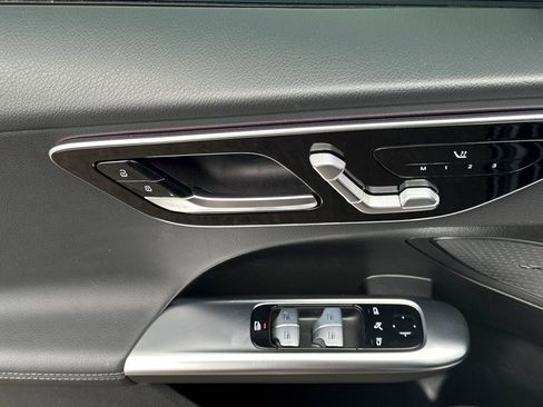 Used 2025 Mercedes-Benz C 300 4MATIC Sedan image 11