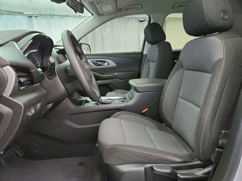 Used 2021 Chevrolet Traverse LS FWD image 10