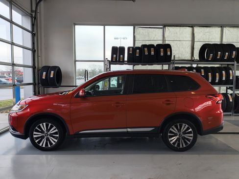 Used 2019 Mitsubishi Outlander ES image 28