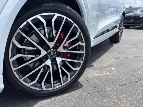 New 2026 Audi SQ5 Prestige AWD/4WD image 4