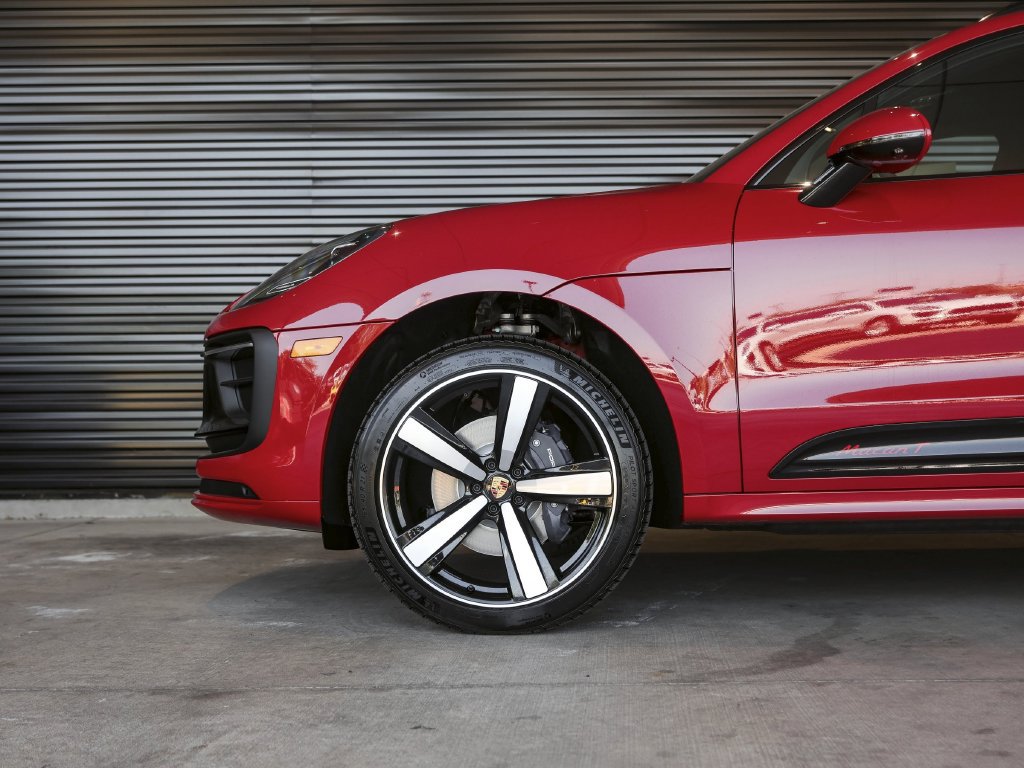 Certified 2026 Porsche Macan Turbo AWD/4WD image 13