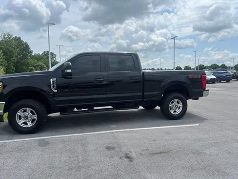 Used 2018 Ford F250 XL w/ STX Appearance Package AWD/4WD image 2