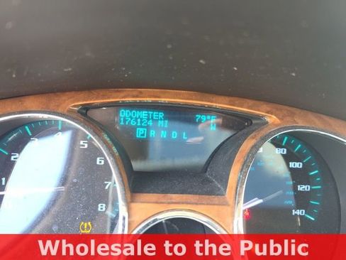 Used 2011 Buick Enclave CXL image 6