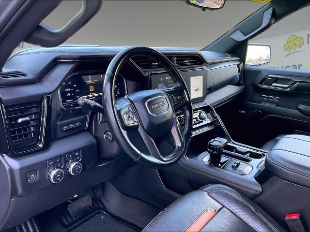 Used 2024 GMC Sierra 1500 AT4 w/ Technology Package AWD/4WD image 8