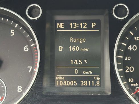 Used 2009 Volkswagen Passat Komfort FWD image 24