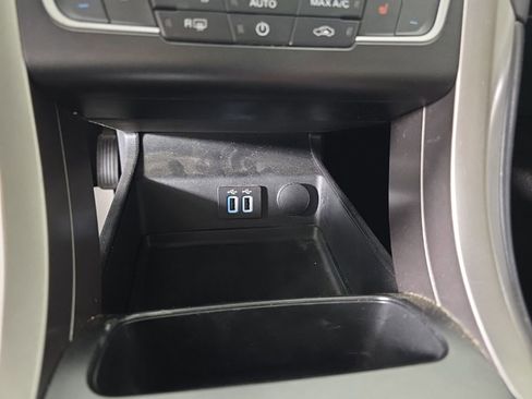 Used 2019 Ford Fusion SEL FWD image 20