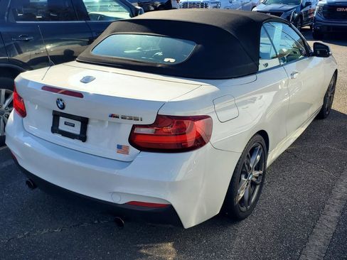 Used 2015 BMW M235i Convertible image 9