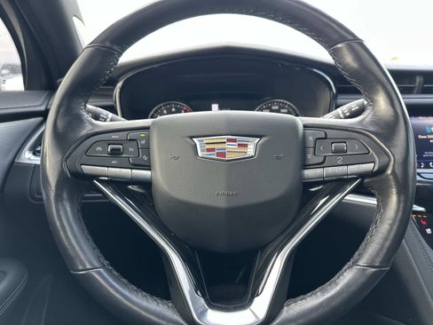 Used 2020 Cadillac XT6 Premium Luxury image 22