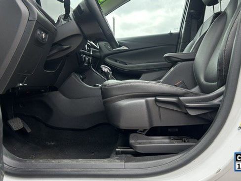 Used 2024 Buick Encore GX Sport Touring FWD image 4