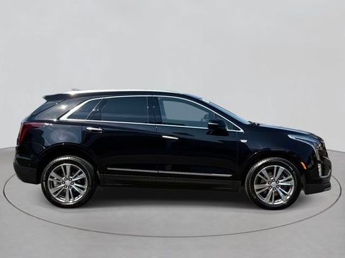Used 2025 Cadillac XT5 Premium Luxury w/ Technology Package AWD/4WD image 4