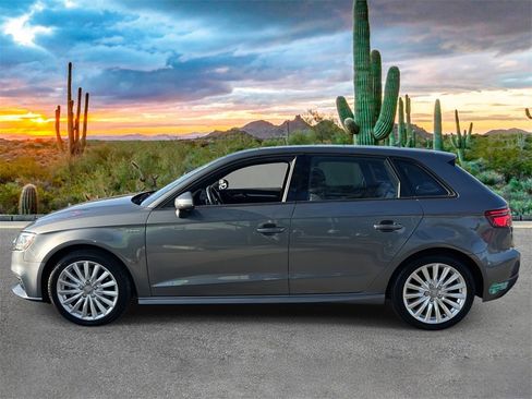 Used 2017 Audi A3 e-tron Premium image 6