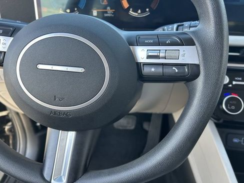 Used 2025 Hyundai Tucson SEL FWD image 26