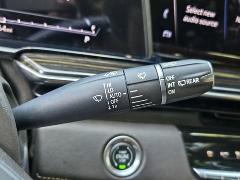 Used 2022 Cadillac Escalade ESV Premium Luxury w/ Performance Package image 39