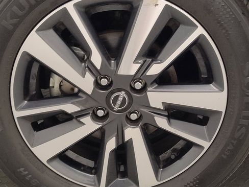 Used 2025 Nissan Versa SV FWD image 31