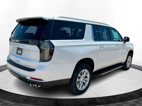 New 2025 Chevrolet Suburban Premier image 6