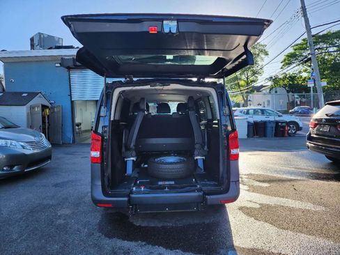 Used 2020 Mercedes-Benz Metris Passenger image 19