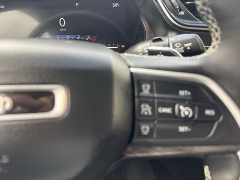 Used 2023 Jeep Grand Cherokee L Limited w/ Trailer Tow Group (B) image 11