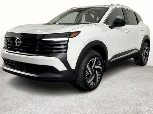 New 2026 Nissan Kicks SV image 5