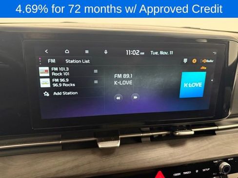 Used 2024 Kia Carnival EX image 22