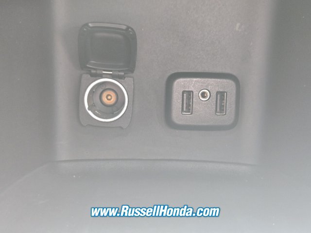 Used 2019 GMC Acadia Denali w/ Technology Package FWD image 20