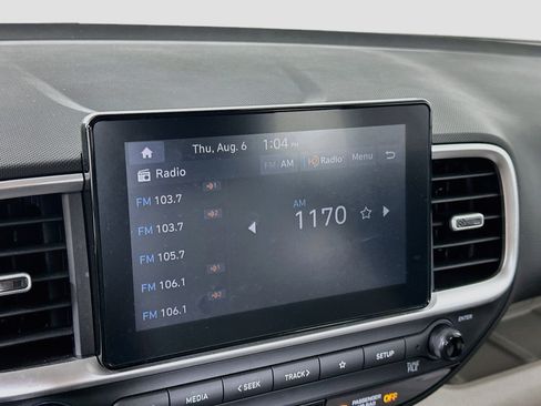 Used 2025 Hyundai Venue SEL FWD image 21