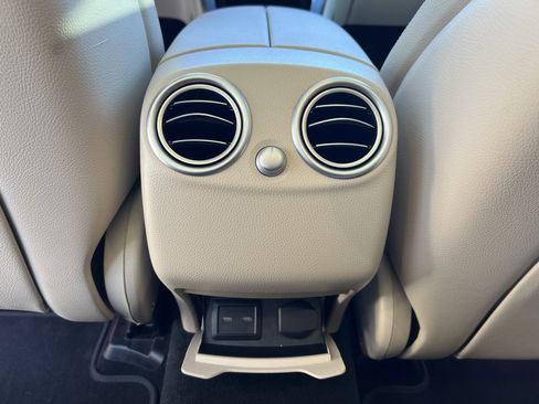 Used 2022 Mercedes-Benz GLC 300 4MATIC image 24