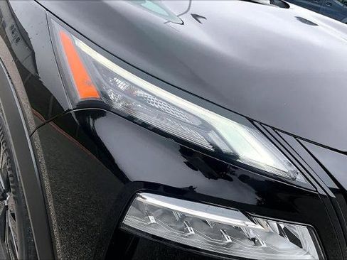 Used 2023 Nissan Rogue SV w/ SV Premium B Package FWD image 28